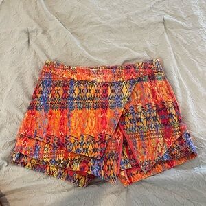 Colorful pattern skort